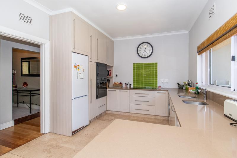 4 Bedroom Property for Sale in Bergvliet Western Cape
